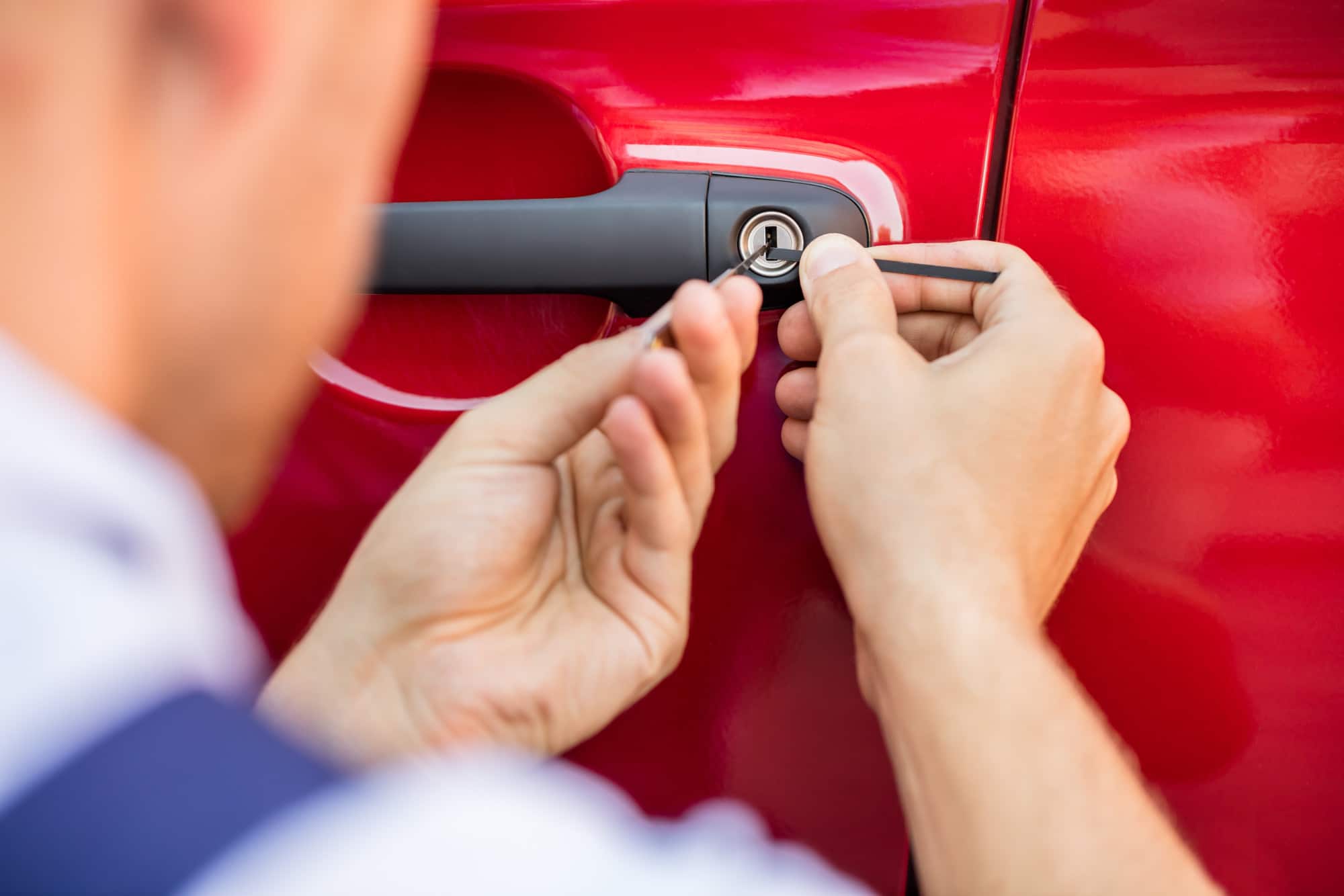 Finding an Emergency Locksmith When Traveling and Locked Out of Your Car